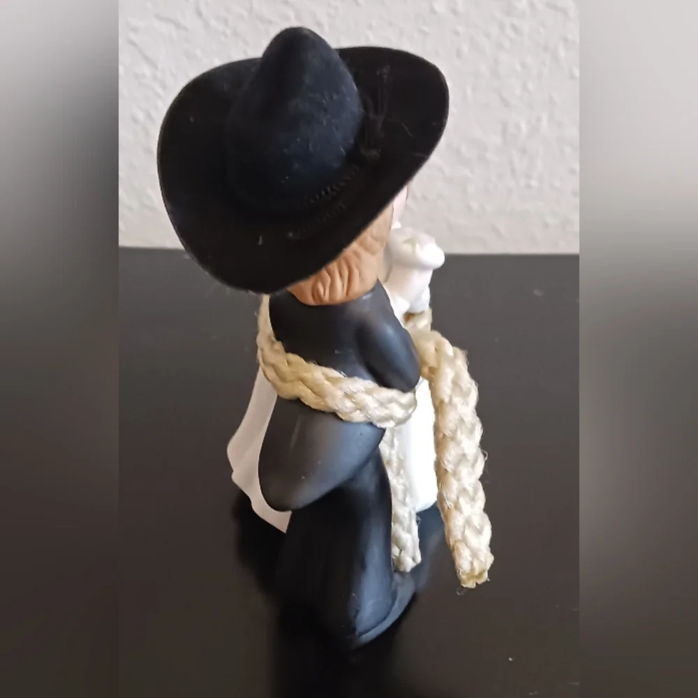 LEFTON EXCLUSIVES CHINA BRIDE & COWBOY GROOM KISSING WEDDING COUPLE HAND PAINTED
